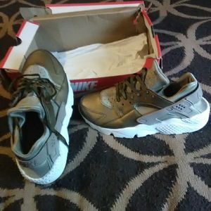 Woman Nike Air Huarache Run